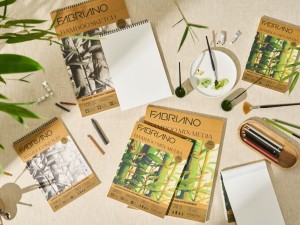 Fabriano Bamboo Mix Media — екологічний папір для експериментів з техніками.